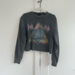 Def leopard crop sweatshirt